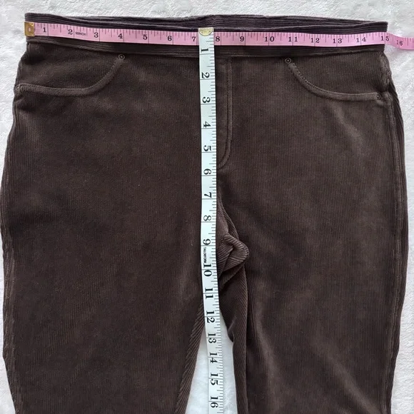 HUE Classic Brown Corduroy Mid-Rise Pull On Leggings--M - Picture 10 of 11